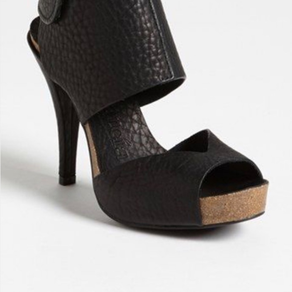 *******SOLD*******Pedro Garcia leather sandals